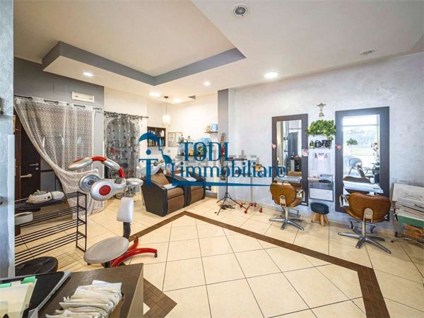 negozio in vendita a Todi in zona Pantalla