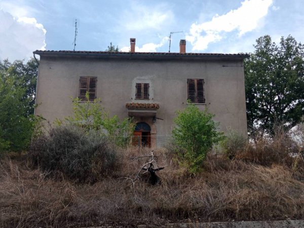 casa indipendente in vendita a Todi