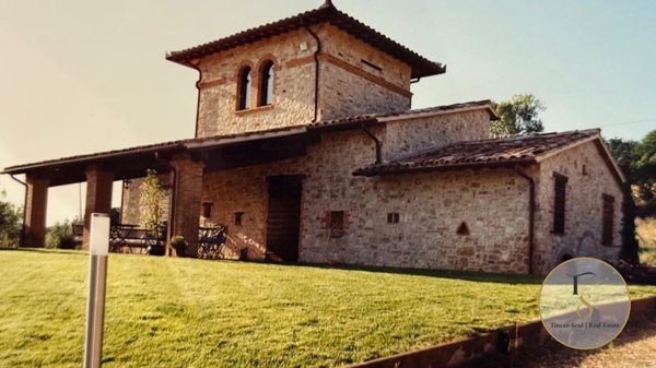 casa indipendente in vendita a Todi