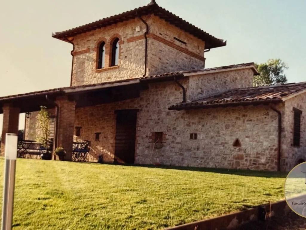 casa indipendente in vendita a Todi