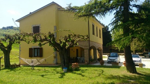 casa indipendente in vendita a Todi