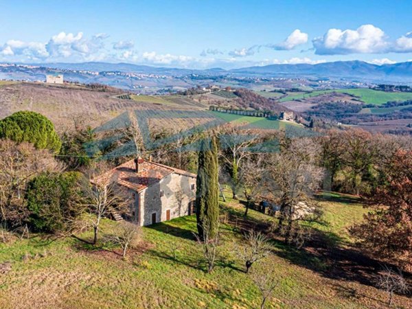 casa indipendente in vendita a Todi