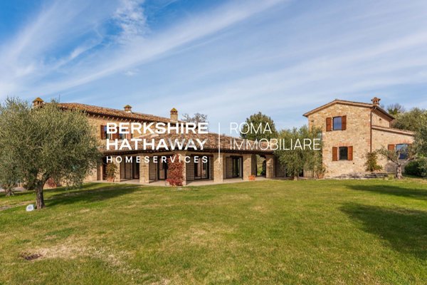 casa indipendente in vendita a Todi