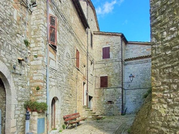 quadrivano in vendita a Todi