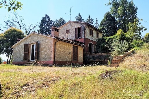 casa indipendente in vendita a Todi in zona Vasciano