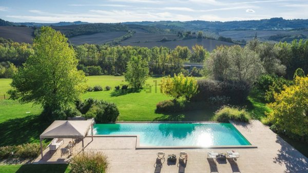 casa indipendente in vendita a Todi
