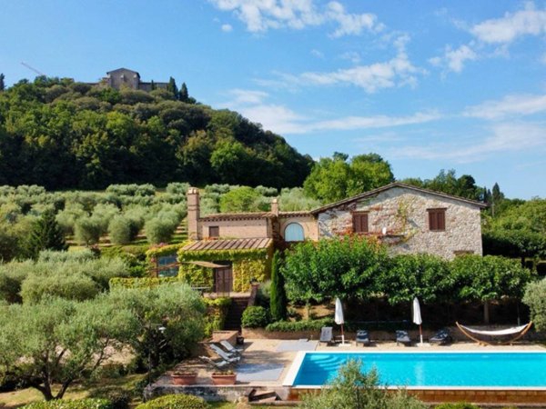 casa indipendente in vendita a Todi