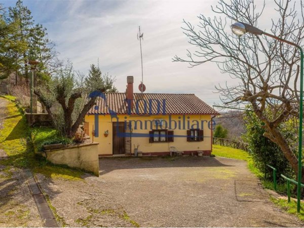 casa indipendente in vendita a Todi