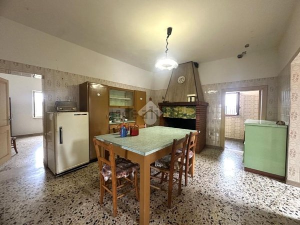 casa indipendente in vendita a Todi