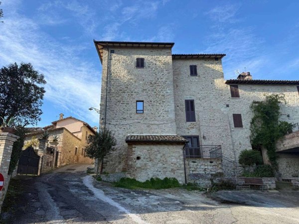 casa indipendente in vendita a Todi in zona Ilci