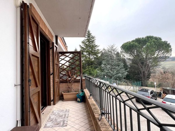 appartamento in vendita a Todi in zona Pontecuti