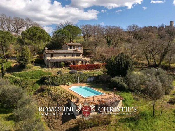 casa indipendente in vendita a Todi