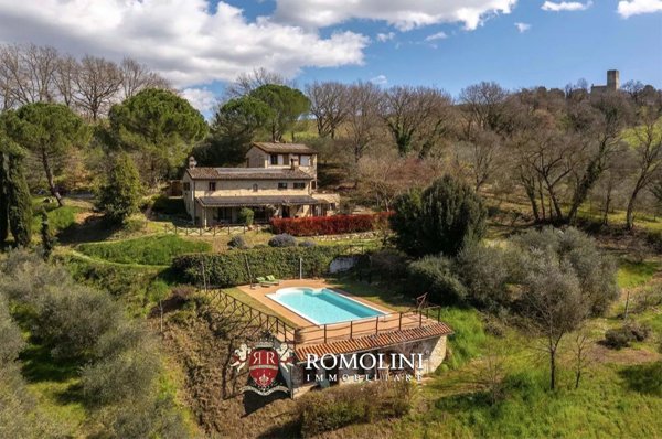 casa indipendente in vendita a Todi