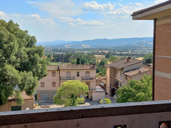 appartamento in vendita a Todi in zona Pantalla