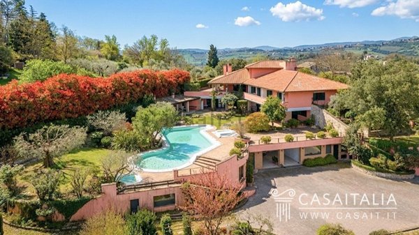 casa indipendente in vendita a Todi