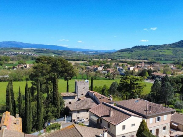 casa indipendente in vendita a Todi in zona Cecanibbi