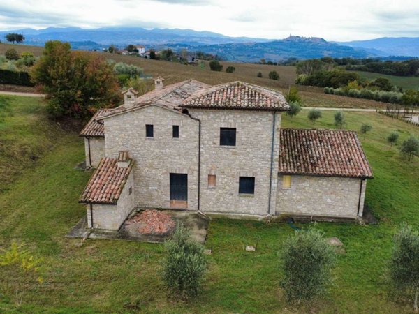 casale in vendita a Todi