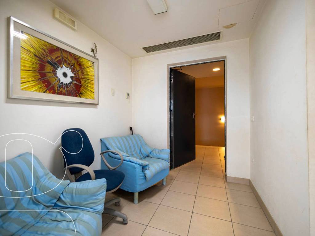 ufficio in vendita a Todi in zona Ponterio