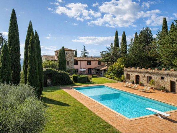 casa indipendente in vendita a Todi