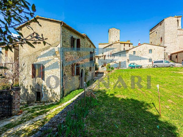 intera palazzina in vendita a Todi in zona Izzalini