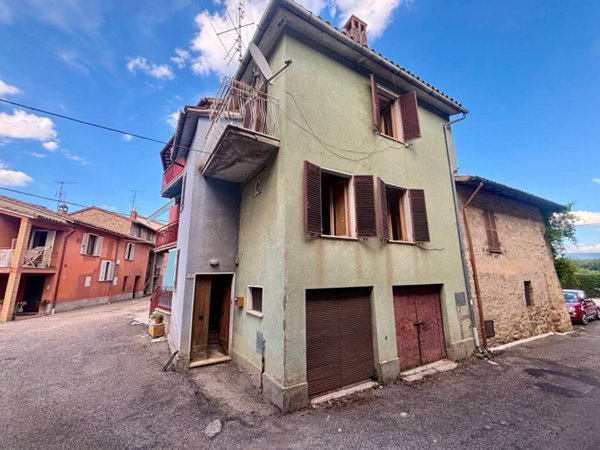 casa indipendente in vendita a Todi in zona Pian di San Martino