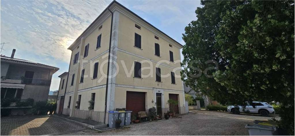 casa indipendente in vendita a Todi in zona Pantalla