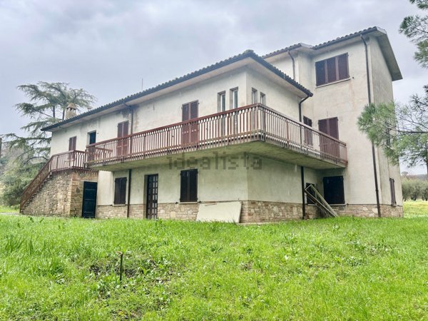 casa indipendente in vendita a Todi in zona Pantalla