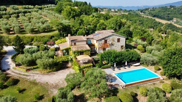 casa indipendente in vendita a Todi