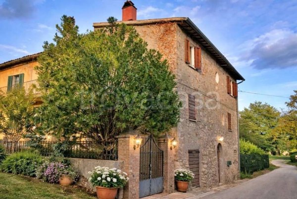 casa indipendente in vendita a Todi