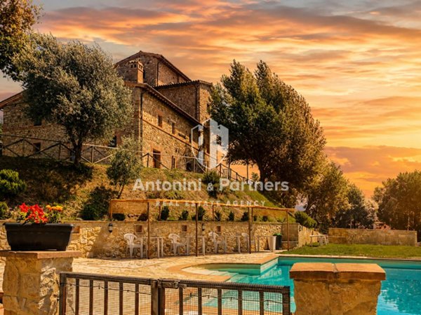 casa indipendente in vendita a Todi in zona Montemolino