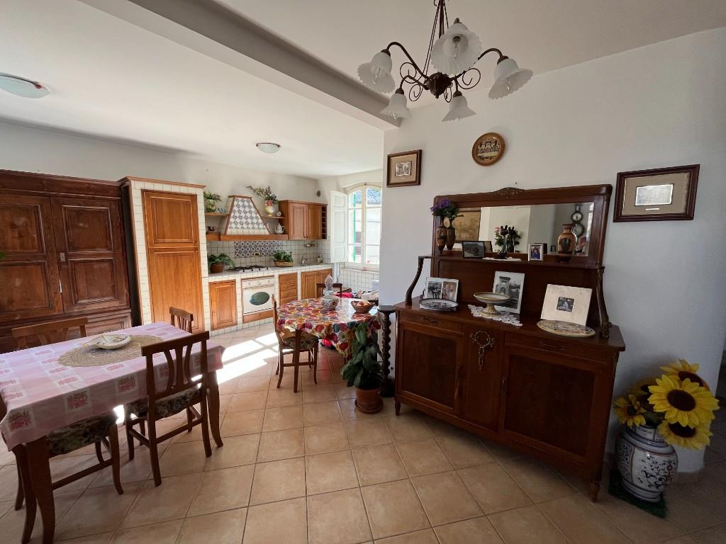 casa indipendente in vendita a Todi