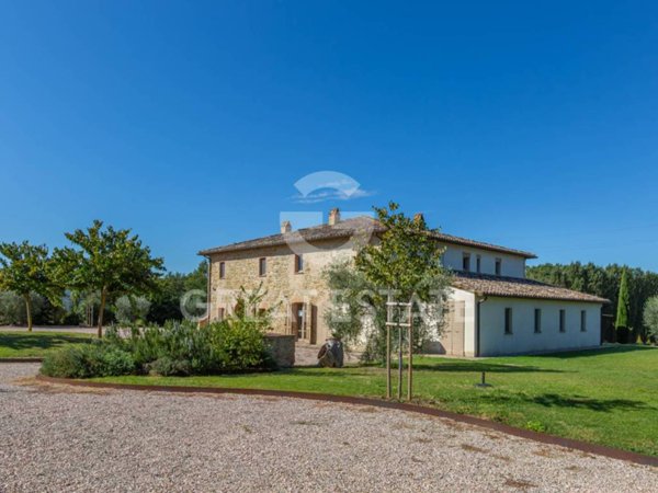 casa indipendente in vendita a Todi