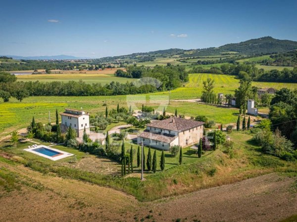 casa indipendente in vendita a Todi