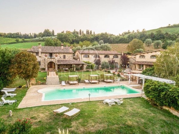 casa indipendente in vendita a Todi