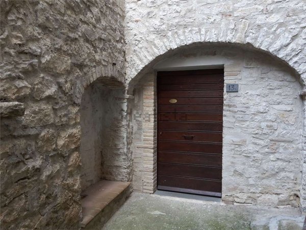appartamento in vendita a Todi in zona Izzalini