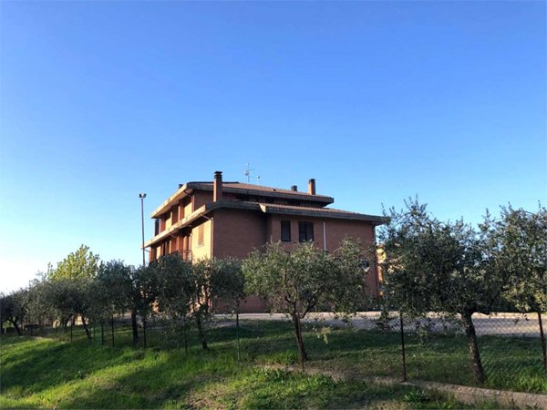 appartamento in vendita a Todi in zona Montenero