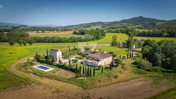 casa indipendente in vendita a Todi