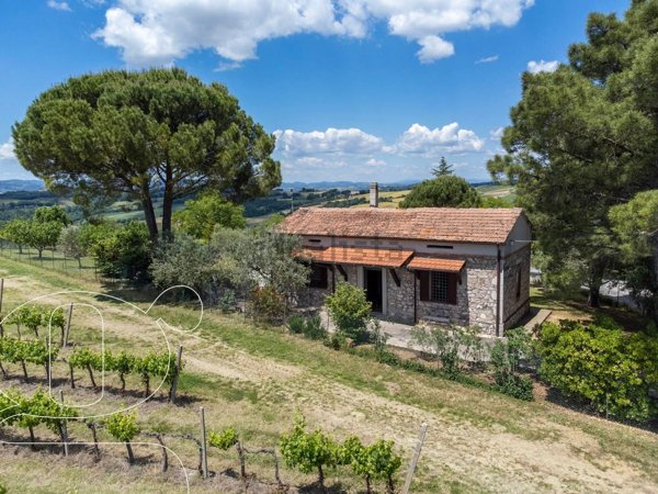 casa indipendente in vendita a Todi in zona Frontignano