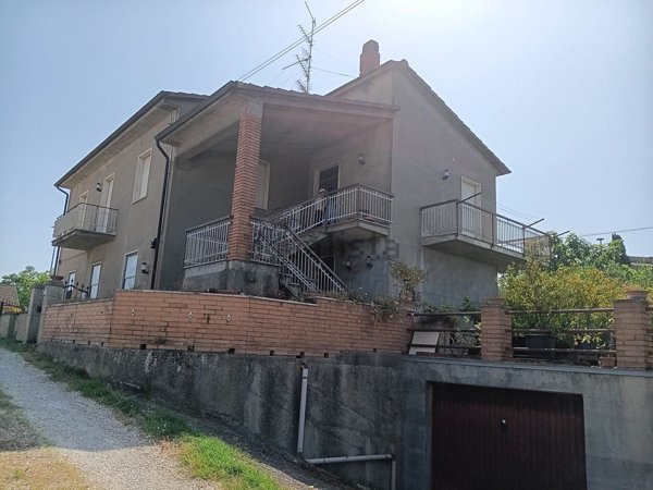 casa indipendente in vendita a Todi in zona Rosceto