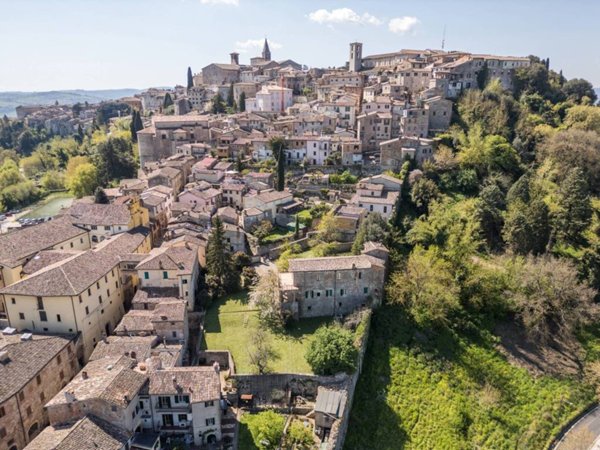 intera palazzina in vendita a Todi