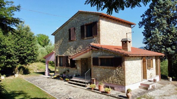 casa indipendente in vendita a Todi in zona Vasciano