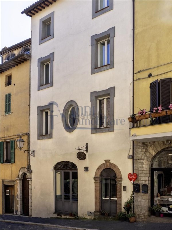 casa indipendente in vendita a Todi