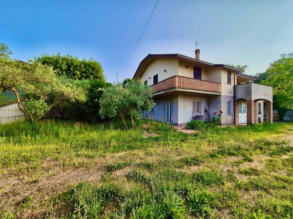casa indipendente in vendita a Todi