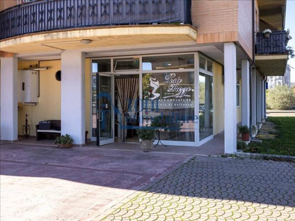 negozio in vendita a Todi in zona Pantalla