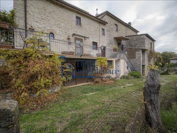 casa indipendente in vendita a Todi in zona Torregentile