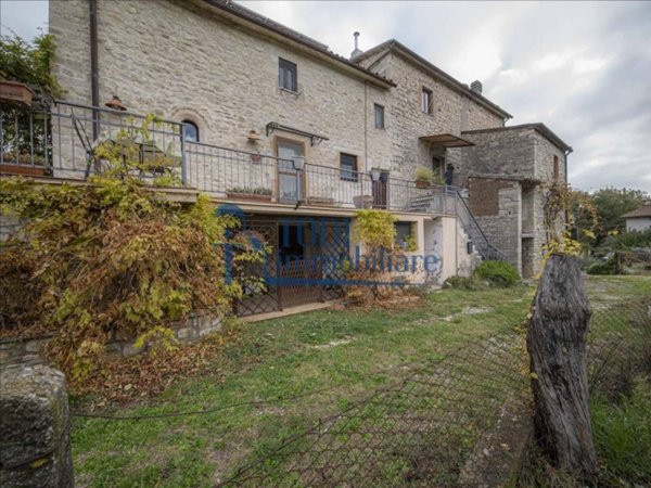 appartamento in vendita a Todi in zona Torregentile