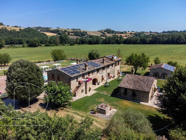 casale in vendita a Todi in zona Cecanibbi