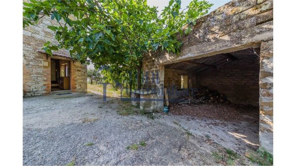 casa indipendente in vendita a Todi