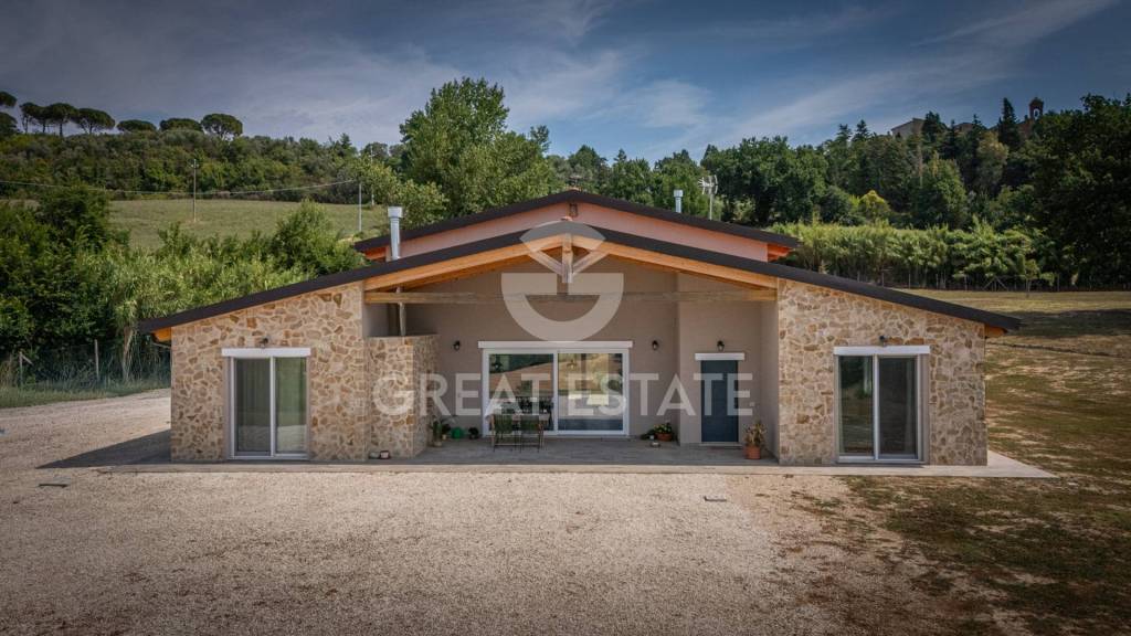 casa indipendente in vendita a Todi