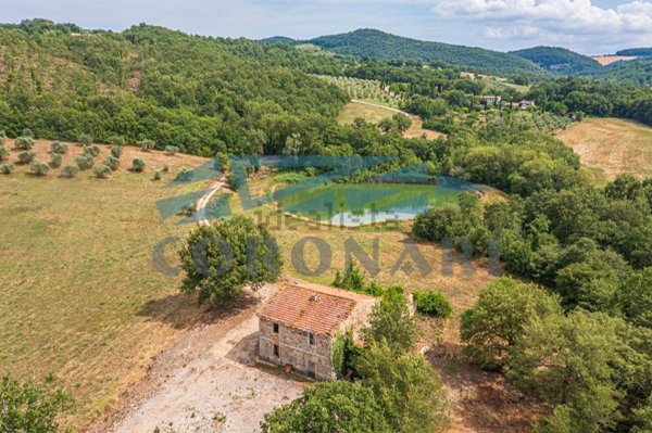 casale in vendita a Todi in zona Izzalini